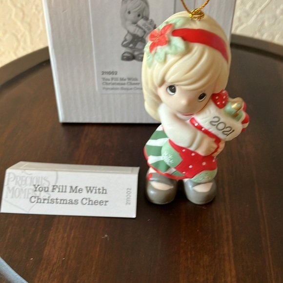 Precious Moments: Girl- You fill me with Christmas cheer- 2021 Ornament - Picture 9 of 16